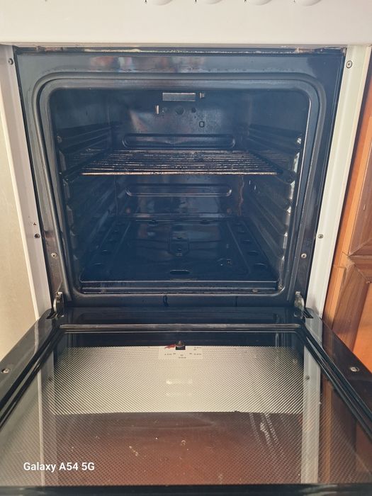 Продам газовую плиту.