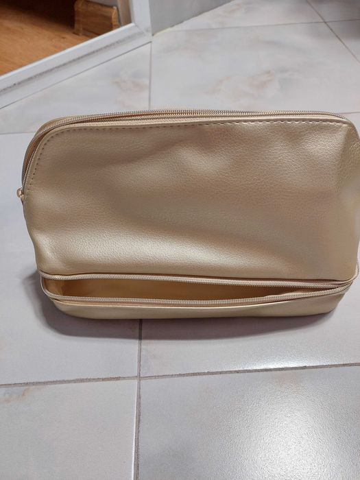 Дамски козметичен несесер. НОВ