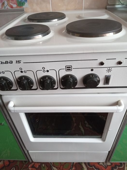 Продам электроплиту  в рабочем состоянии