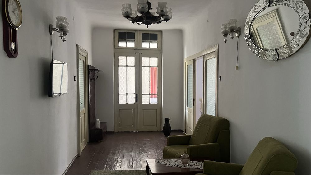 Casă de vânzare – 3 dormitoare, teren 1200 mp – Gherghița, Prahova