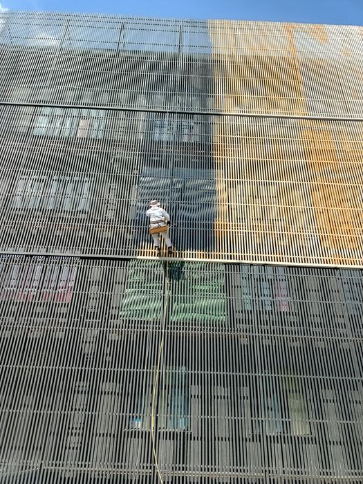 Альпинисты высотных работ