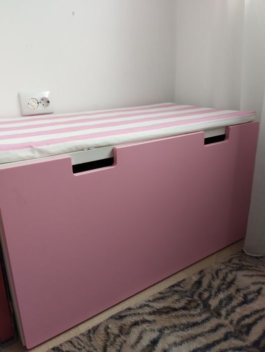 Banca Ikea cu lada de depozitare si perna