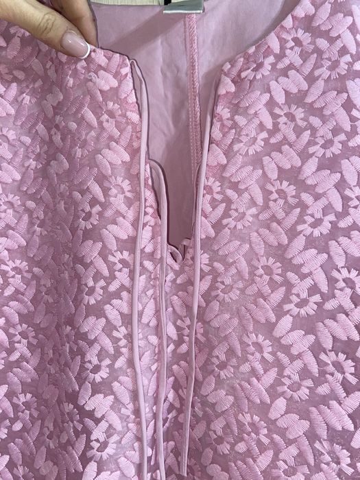 Нежна дантелена рокля