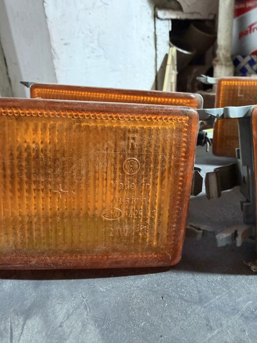 Поворотники VW passat b4 Hella