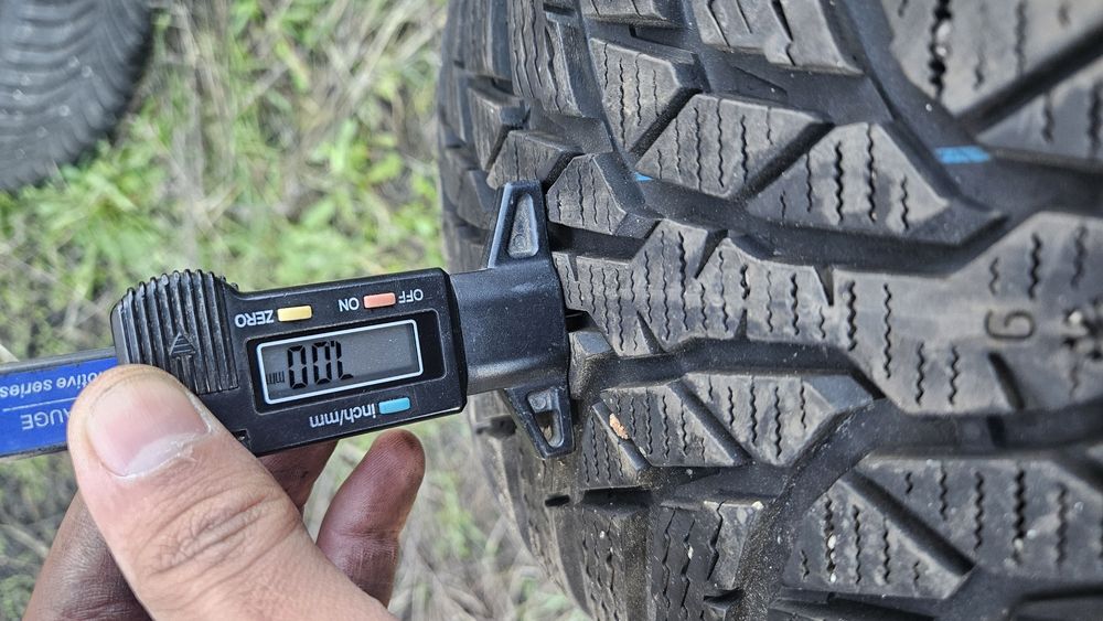 2бр гуми 215 60 16 нокиан