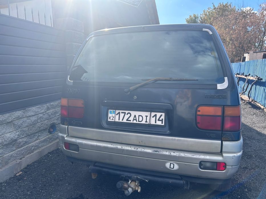 Продам мазду на полном ходу автомат.