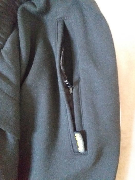 Pantaloni de trening barbati, noi cu eticheta