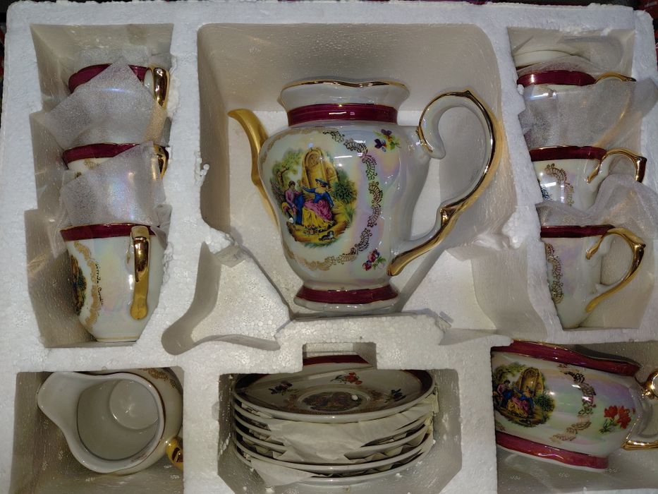 Продам сервиз чайный