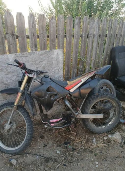 Vând cadru de motocross perfect fără rupturi sau scurgeri de 250cc