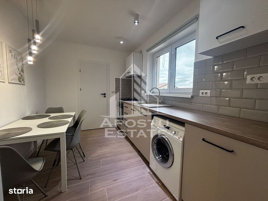 Apartament cu 3 camere,loc de parcare, prima inchiriere, Dumbravita