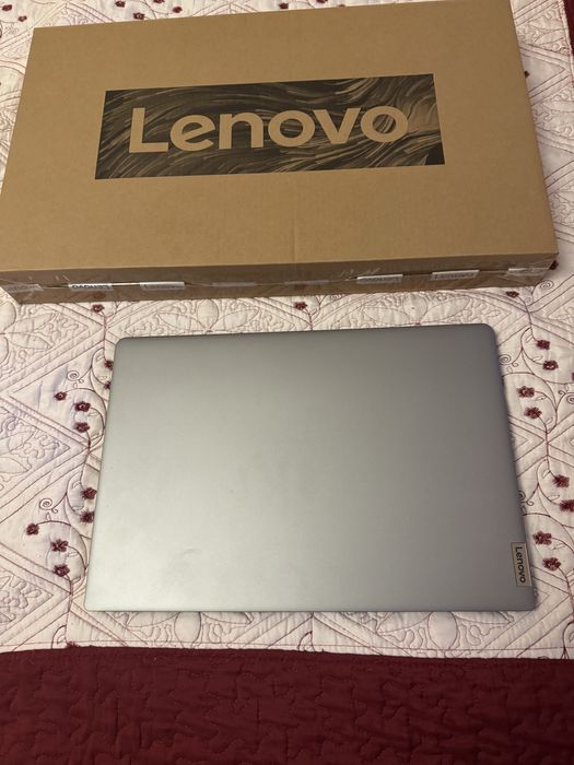 Laptop Lenovo IdeaPad3