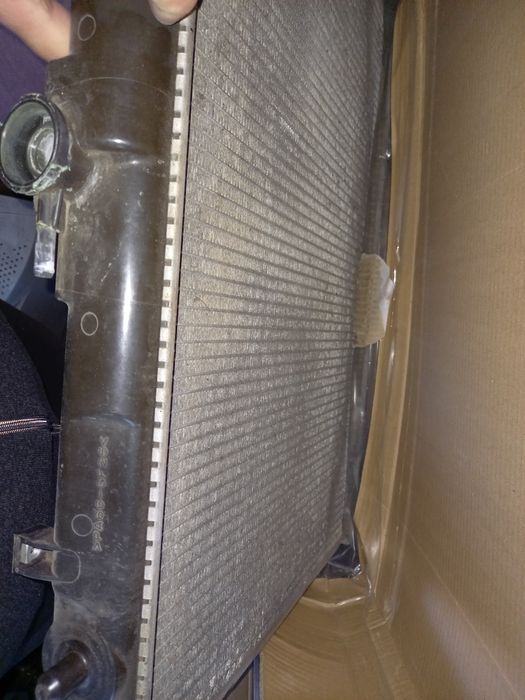 Продам радиатор для Митсубиси Монтеро / Челленджер