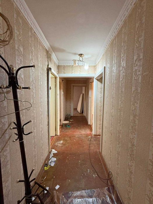 Продаётся 4-комнатная квартира 4-этаже 5-этажном Адрес Согдиана Мечет