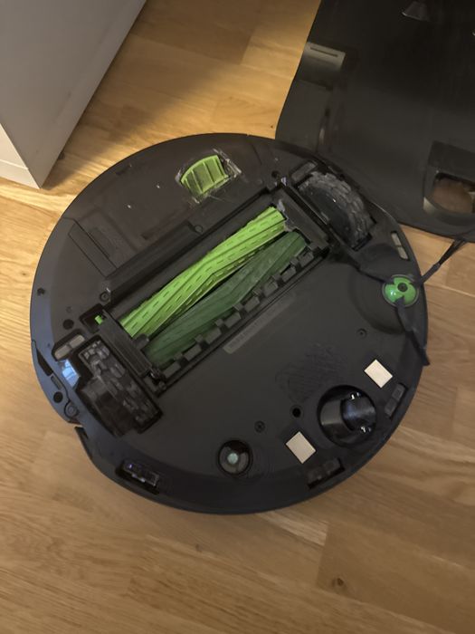 iRobot Roomba Combo® j7 (c7556)