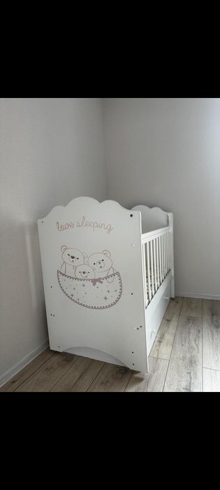 Дивандек и детская кроватка