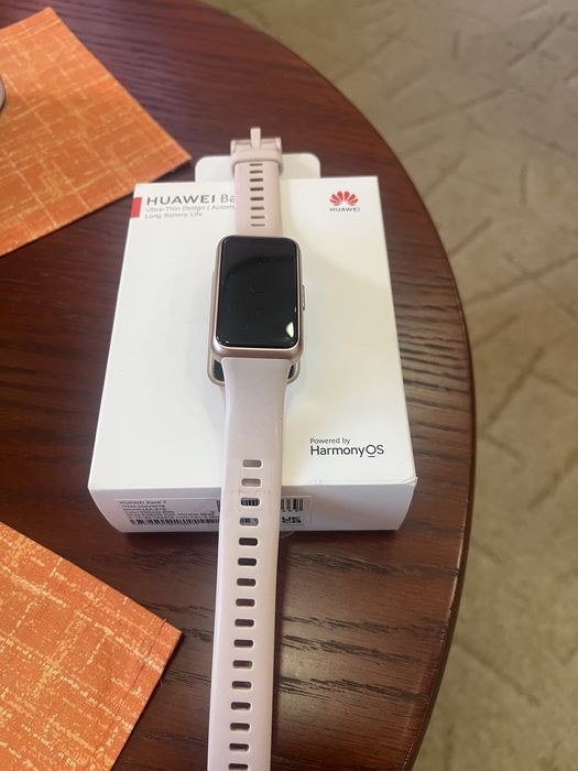 Смарт гривна Huawei band 7