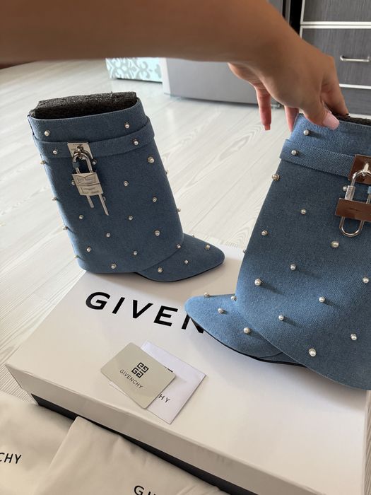 Оригинални ботуши Givenchy