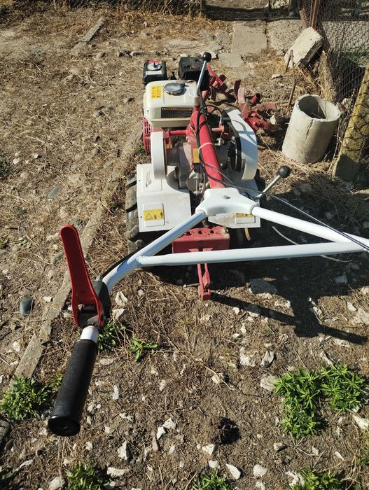 Продавам мотофреза Гардена РД1050