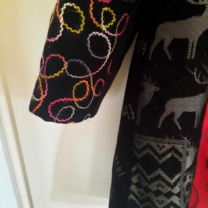 Pardesiu dama doar 160 lei