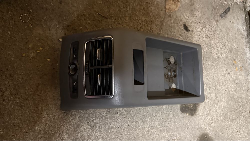 Consola centrala/ Grile ventilatie Audi a6c6