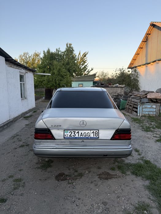 Продам Мерседес 124