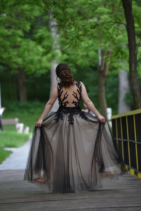 Рокля за абитуриентски бал