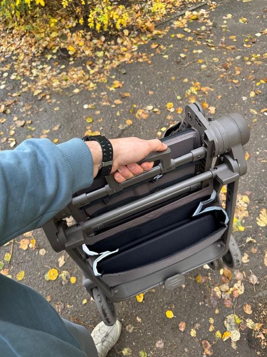 Продам прогулочную коляску kidilo