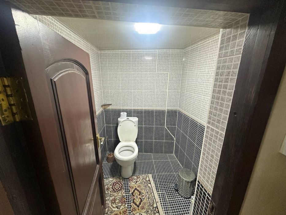 Студентларга ховли уй