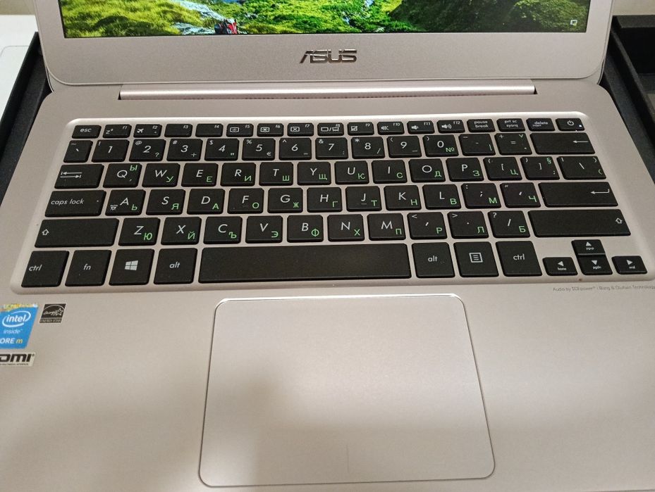 ASUS NoteBook PC  UX305F