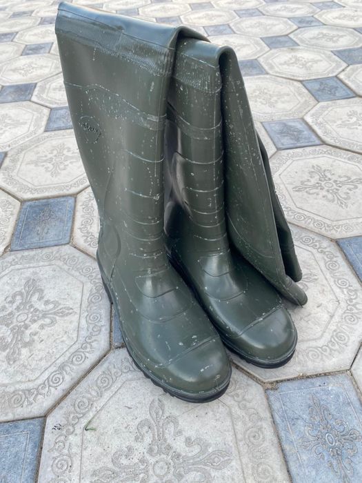 Резиновые сапоги