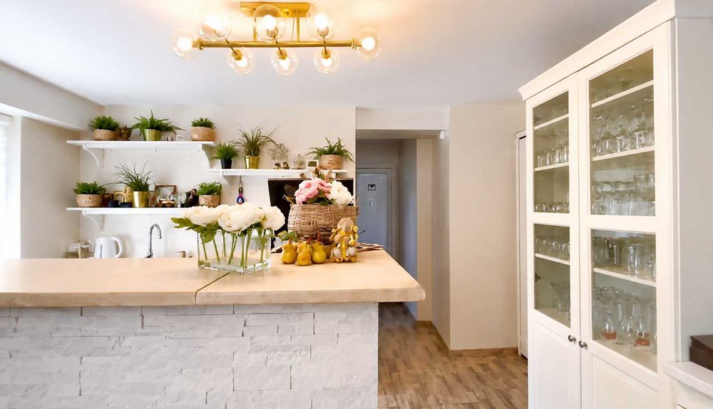 Spațiu comercial HoReCa, 283 mp, terasă, cazare personal — central Mangalia