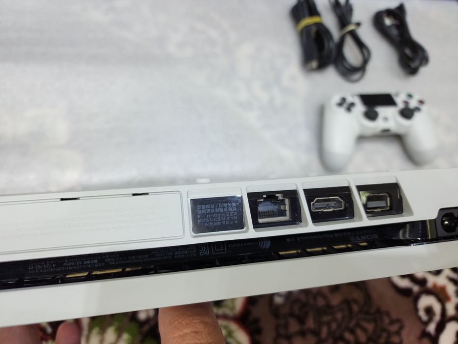 Sony Playstation 4 Slim 1000gb, 1 джойстик. С играми.  Версия 9.0
