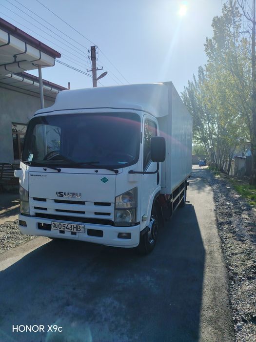 Исузу  2011 йил.