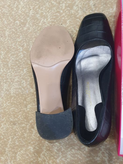 Туфли б/у женские кожанные