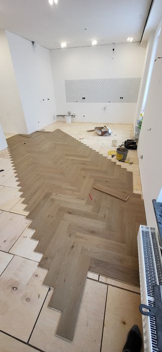 Укладка Паркета ,ламината  .