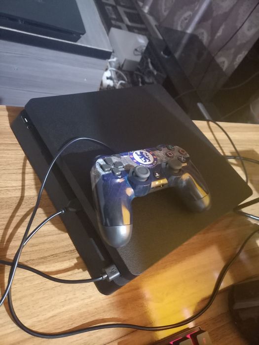PS4 slim ideal tiniq djoystik bor plombasi bor.