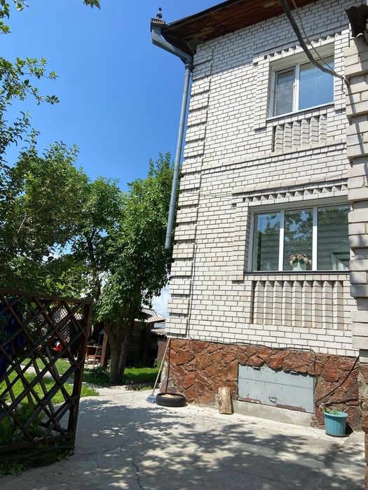 Продам коттедж .