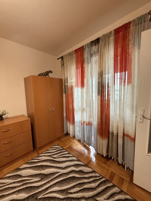 Apartament 3 camere pentru închiriat