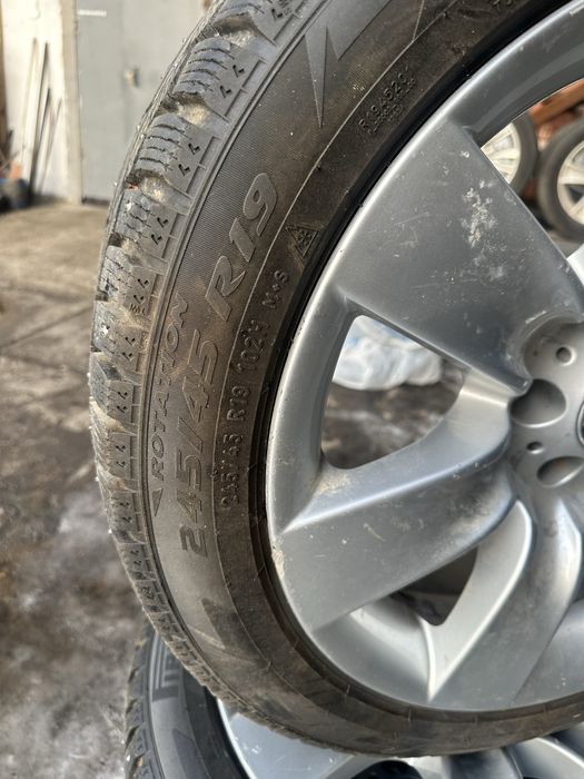 Комплект дисков с резиной 245/45 r19