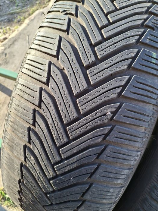 2  Anvelope de iarnă  225 55 r17 Michelin