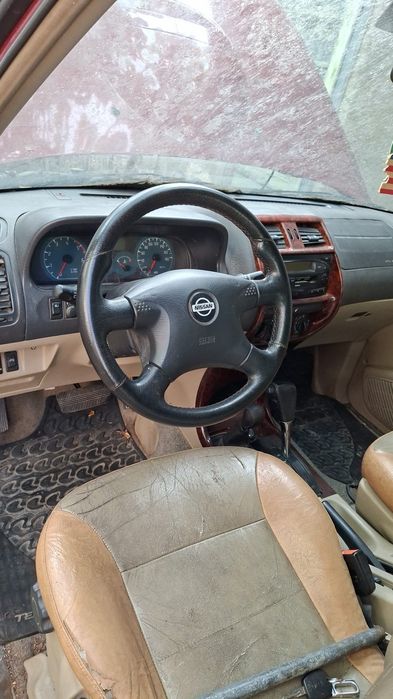 Vind Nissan Terrano 2