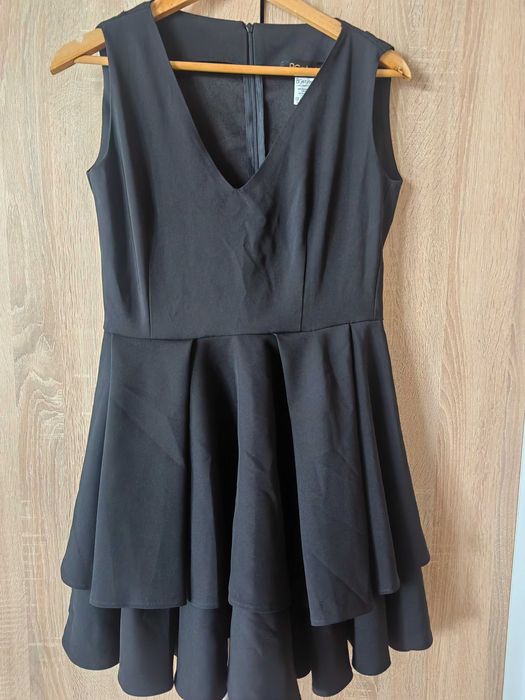 Официална черна рокля