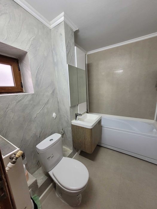 Apartament central 2 camere decomandat 57 mp cu 2 parcari platite