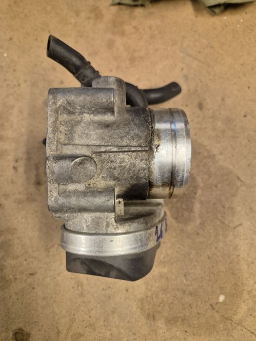 Дросел клапа за 1.6 - 102кс  VW Ауди. Сеат Шкода 2003- 2009г