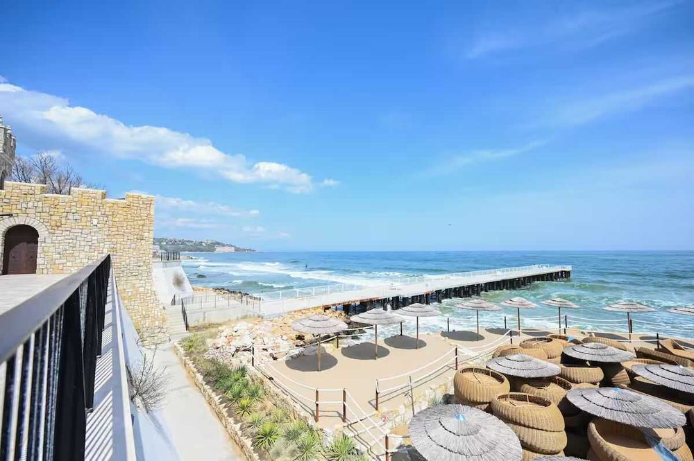 Romance Studio-steps from the Sea 97€