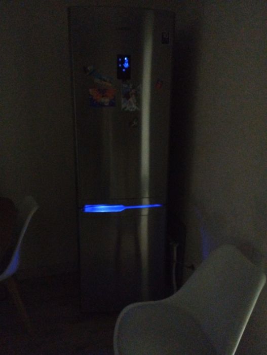 Продам холодильник Samsung