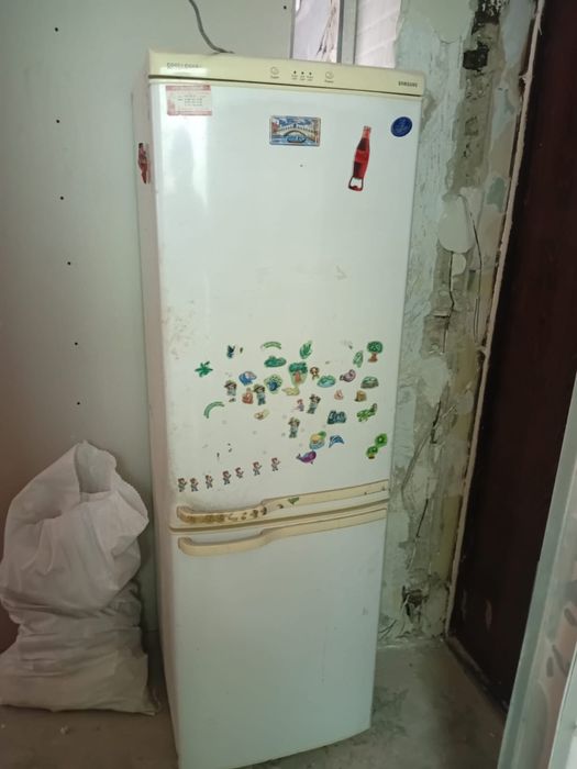 Холодильник Samsung