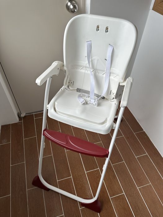 Детский стульчик для кормления