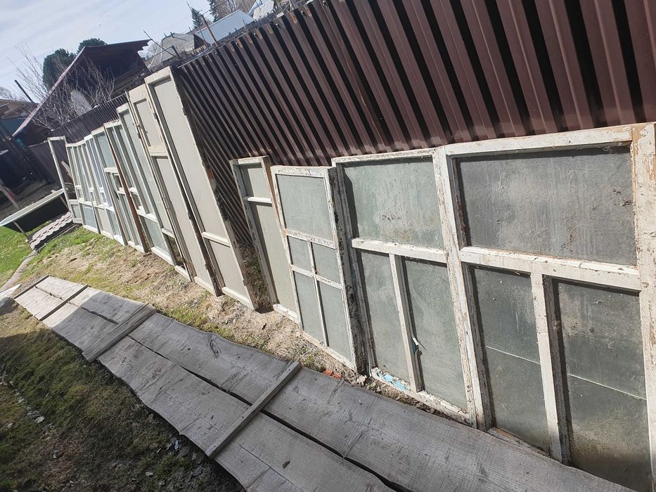 Продам оконные рамы