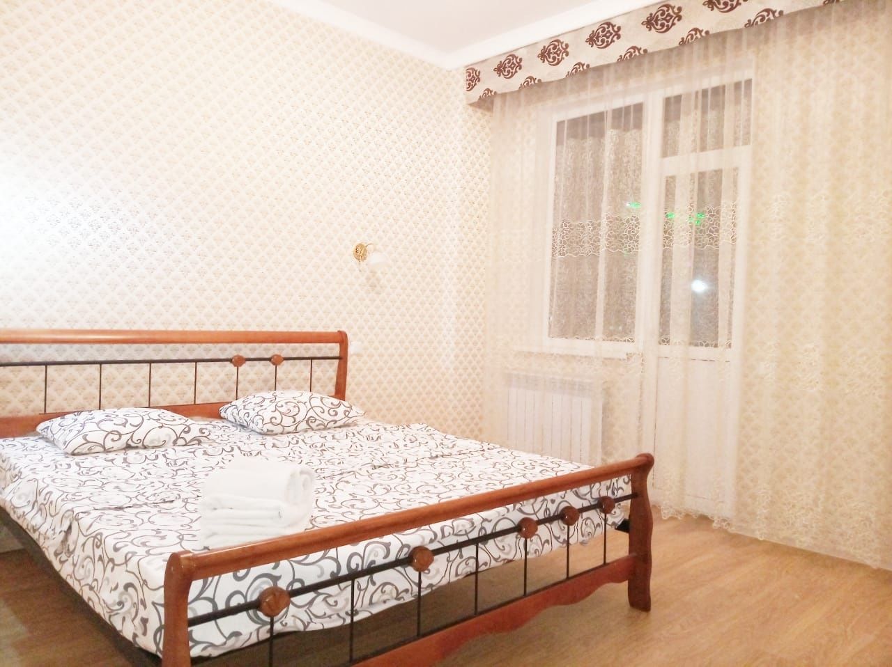 Посуточно в астане недорого. Двухкомнатная квартира в Бишкеке.